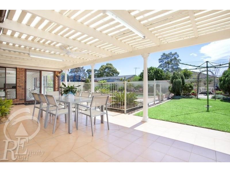 42 Rugby Crescent, Chipping Norton NSW 2170