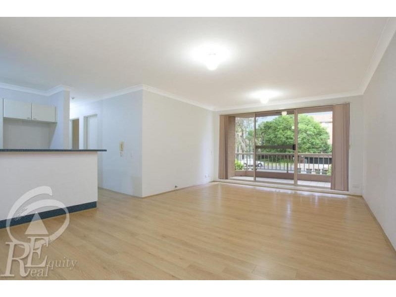 1/5 Mead Drive, Chipping Norton NSW 2170