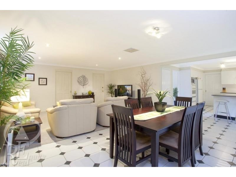 111 Rugby Crescent, Chipping Norton NSW 2170