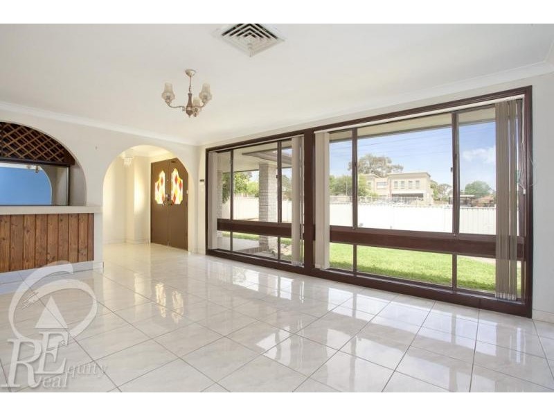 241 Newbridge Road, Chipping Norton NSW 2170
