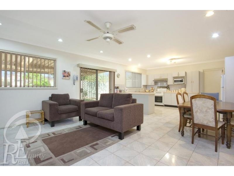 17 Stockton Avenue, Moorebank NSW 2170