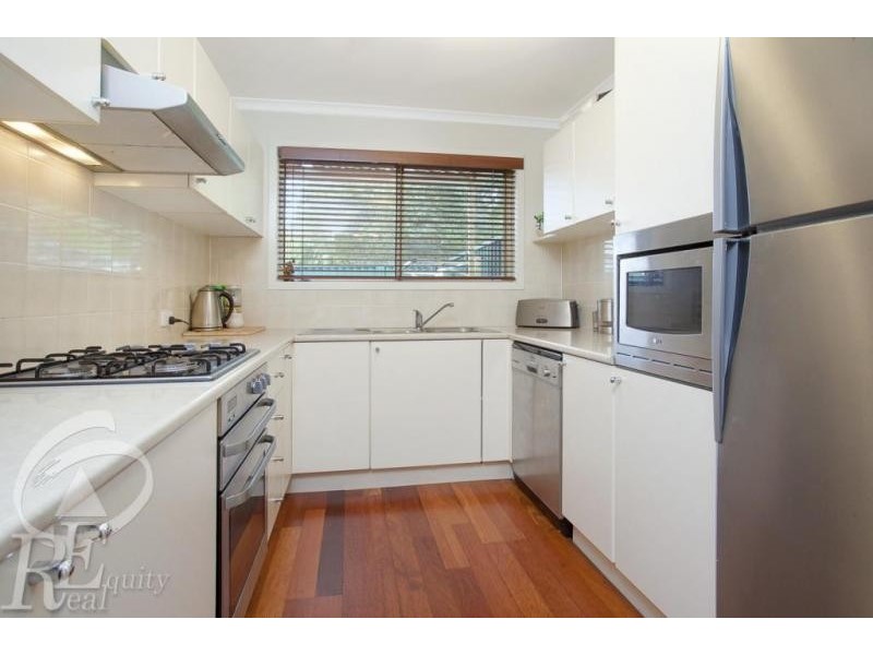 4 Frank Oliveri Drive, Chipping Norton NSW 2170