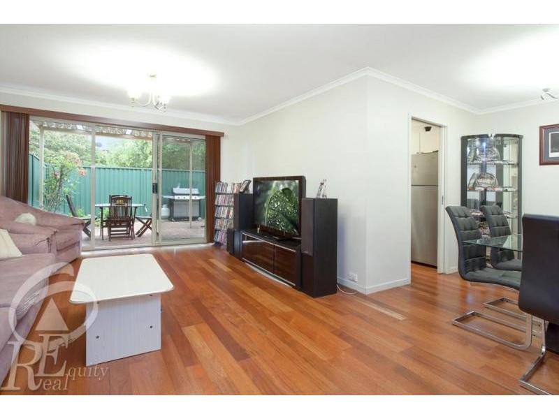 4 Frank Oliveri Drive, Chipping Norton NSW 2170