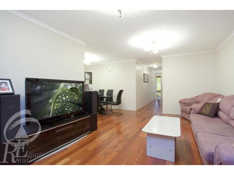 4 Frank Oliveri Drive, Chipping Norton NSW 2170