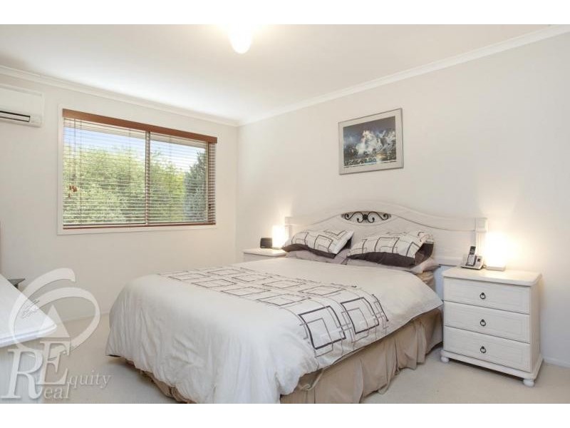 4 Frank Oliveri Drive, Chipping Norton NSW 2170