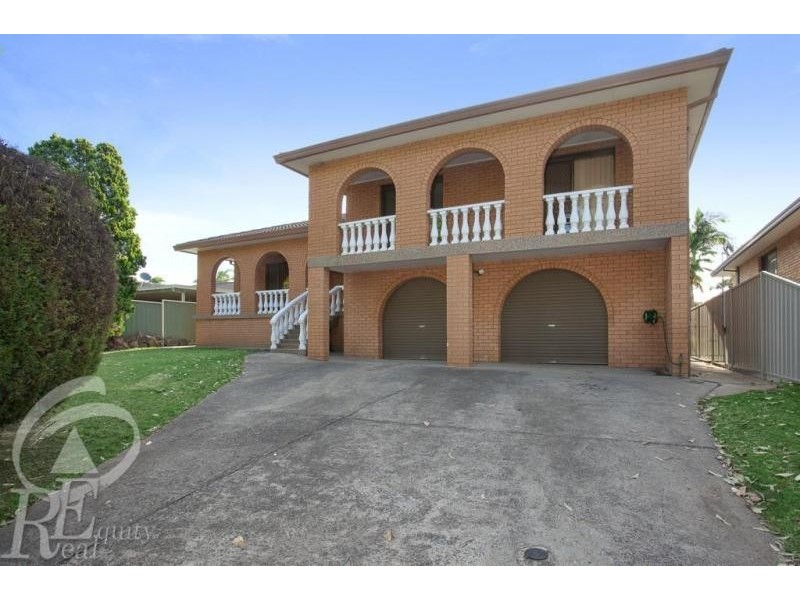 10 Derby Crescent, Chipping Norton NSW 2170