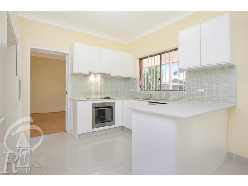 10 Derby Crescent, Chipping Norton NSW 2170