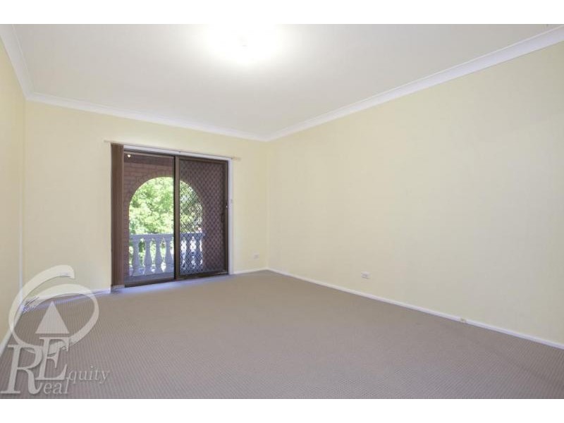 10 Derby Crescent, Chipping Norton NSW 2170