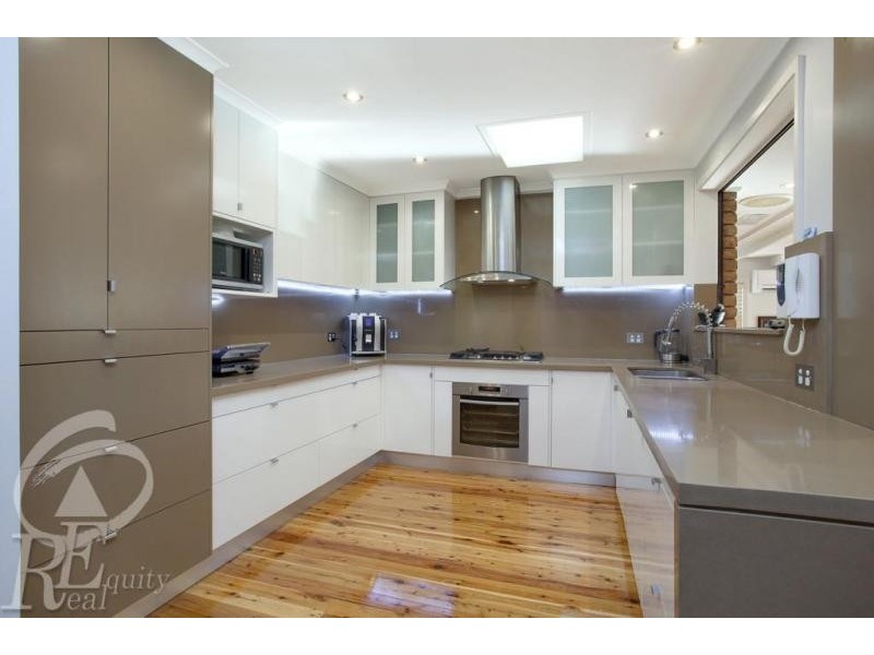 19 Ikara Crescent, Moorebank NSW 2170