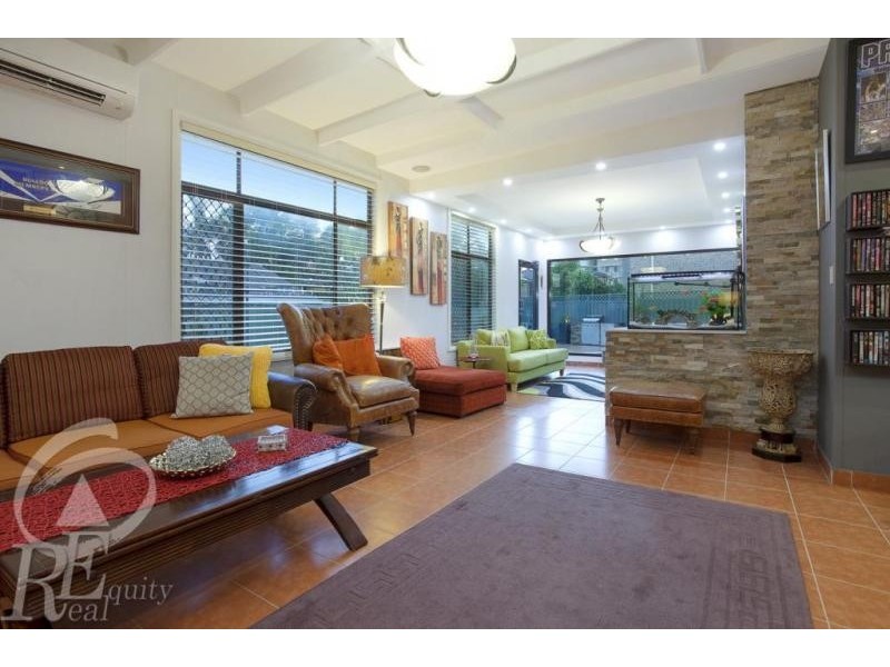 19 Ikara Crescent, Moorebank NSW 2170