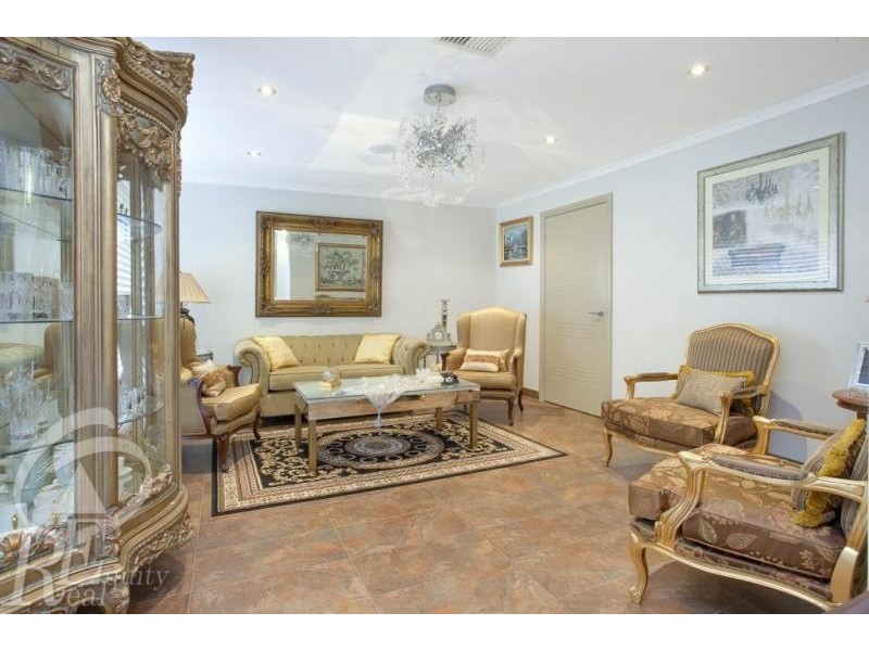 19 Ikara Crescent, Moorebank NSW 2170