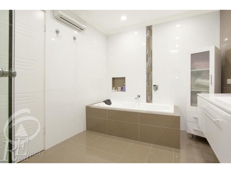 19 Ikara Crescent, Moorebank NSW 2170