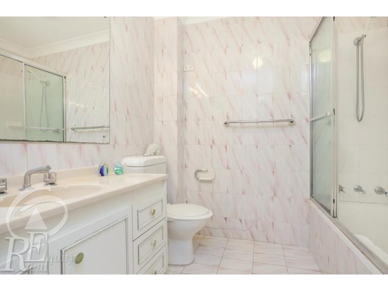 10/4 Ernest Avenue, Chipping Norton NSW 2170