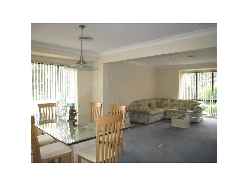 13 Boronia Dr, Voyager Point NSW 2172