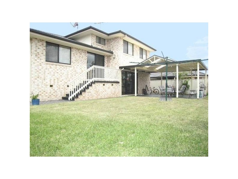 13 Boronia Dr, Voyager Point NSW 2172