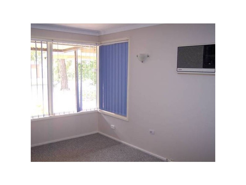 11 Longstaff Ave, Chipping Norton NSW 2170