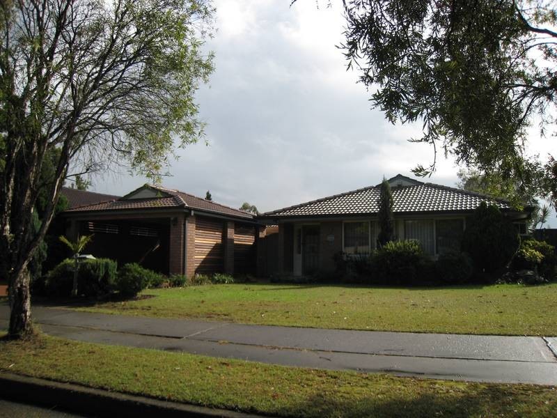 3 Cosford close, Chipping Norton NSW 2170
