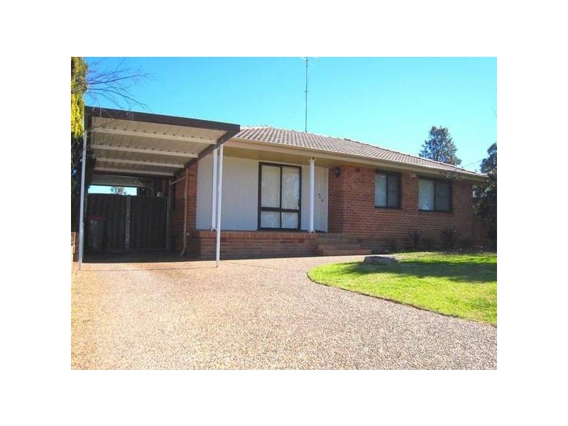 22 Bobin Crescent, Sadleir NSW 2168