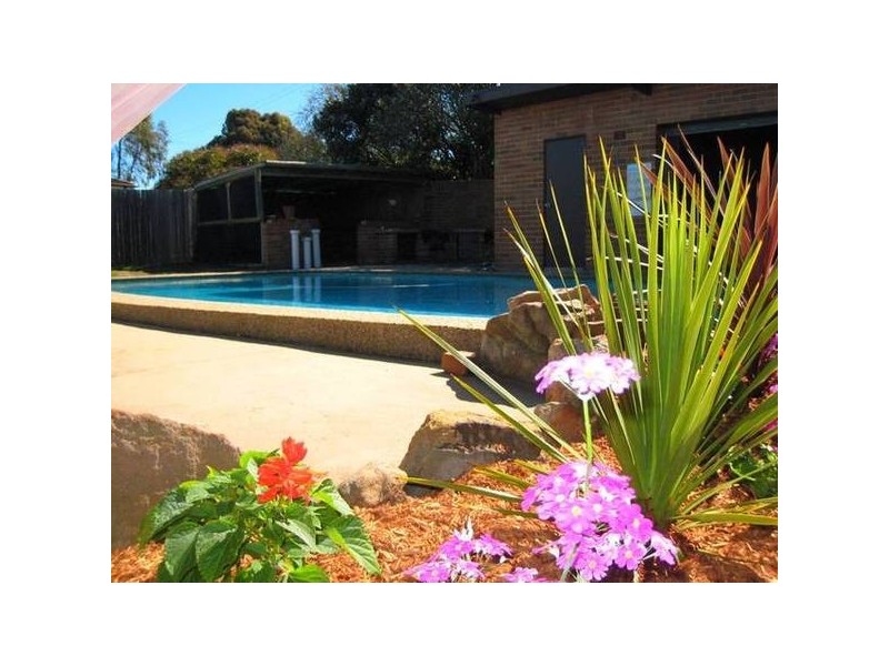 22 Bobin Crescent, Sadleir NSW 2168