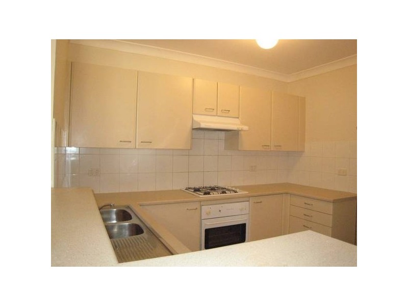 11/6 Mead Drive, Chipping Norton NSW 2170