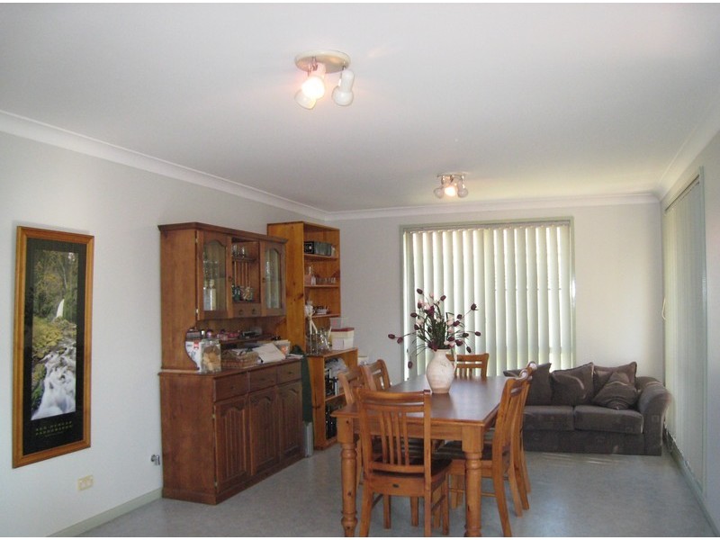 24 Bungonia, Wattle Grove NSW 2173