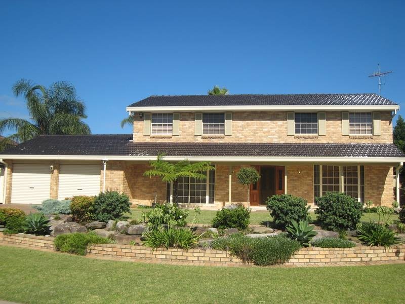 2 Chippenham Place, Chipping Norton NSW 2170