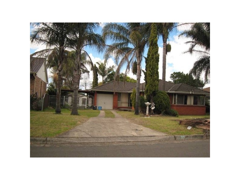 87 Bungarra Crescent, Chipping Norton NSW 2170