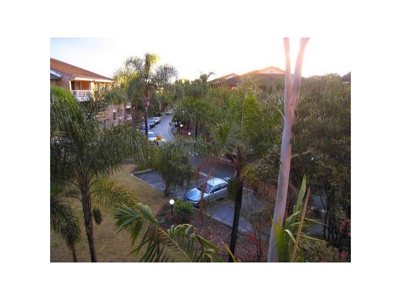 10/6 Mead Drive, Chipping Norton NSW 2170