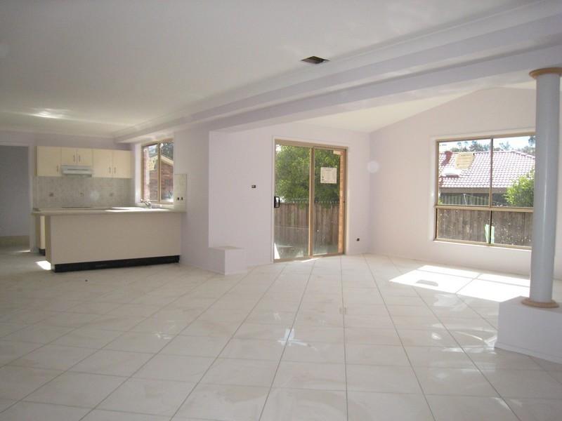 3/127 Epsom Road, Chipping Norton NSW 2170