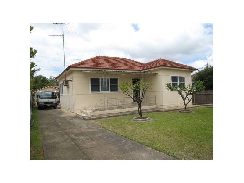 34 Market Street, Moorebank NSW 2170