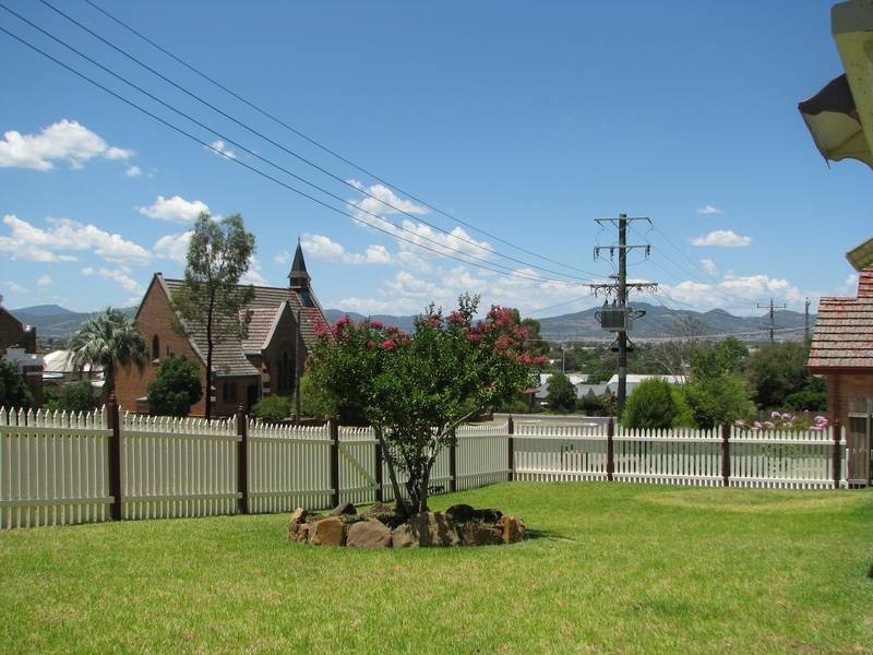 98 Pryor Street, Quirindi NSW 2343
