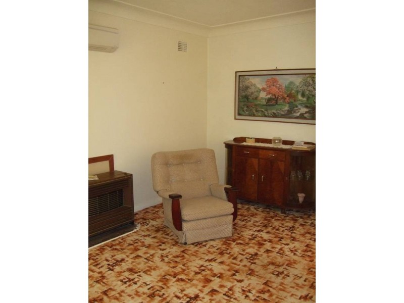 9 Centre Street, Quirindi NSW 2343