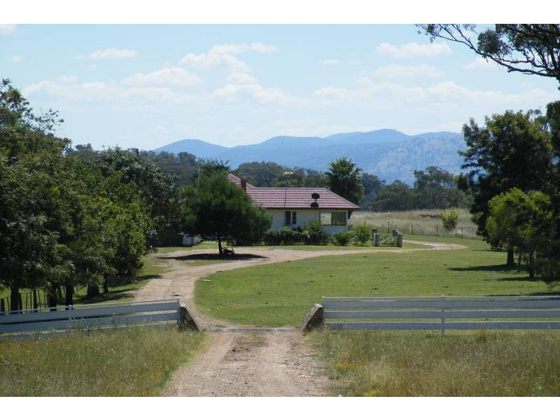 …. New England Hwy, Willow Tree NSW 2339