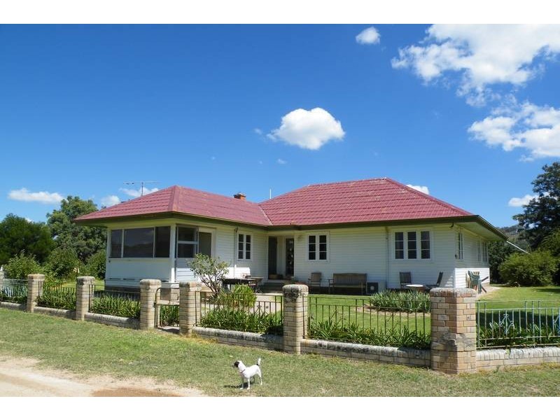 …. New England Hwy, Willow Tree NSW 2339