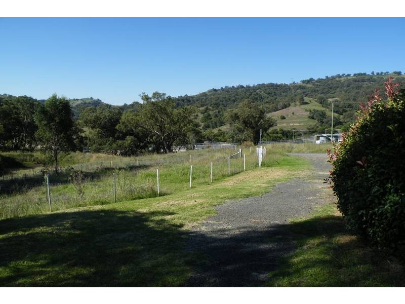 1 Warra Street, Ardglen NSW 2338