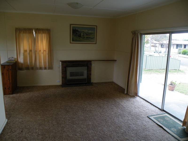 14 Centre Street, Quirindi NSW 2343
