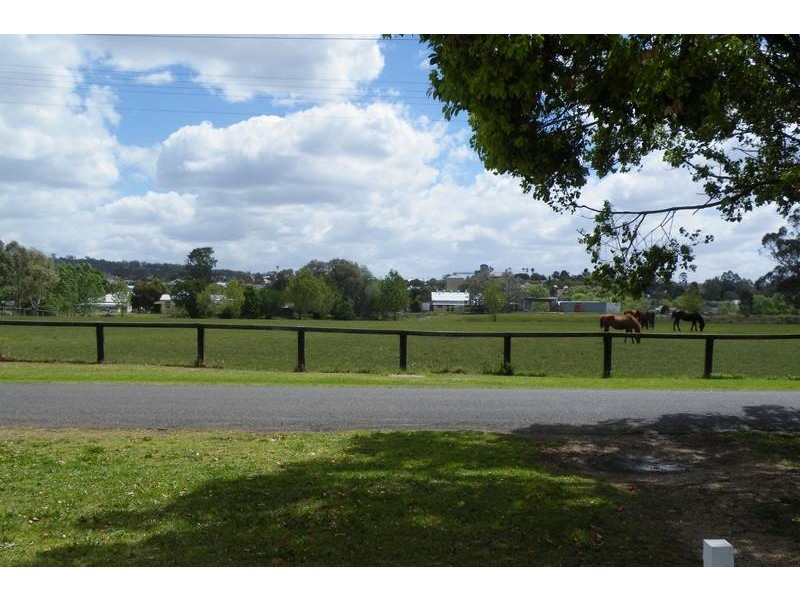 15 Pollock Street, Quirindi NSW 2343