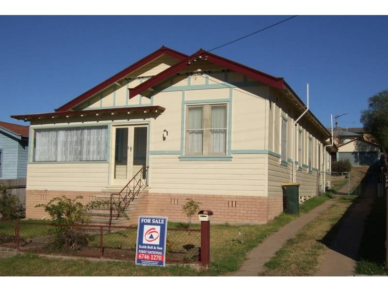 136 Hawker Street, Quirindi NSW 2343