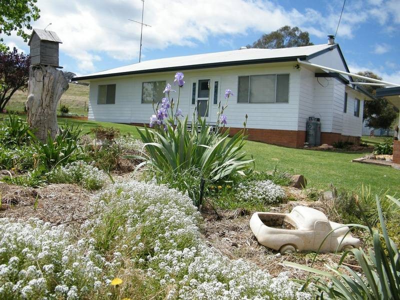 .. Fullers Lane, Wallabadah NSW 2343
