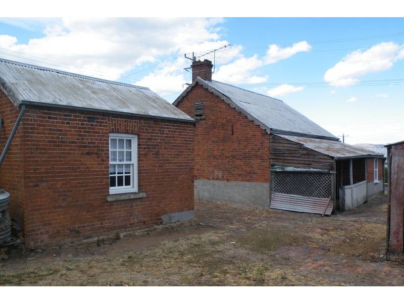 20 Lennox Street, Quirindi NSW 2343
