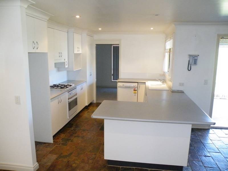 9 Martyn Street, Wallabadah NSW 2343