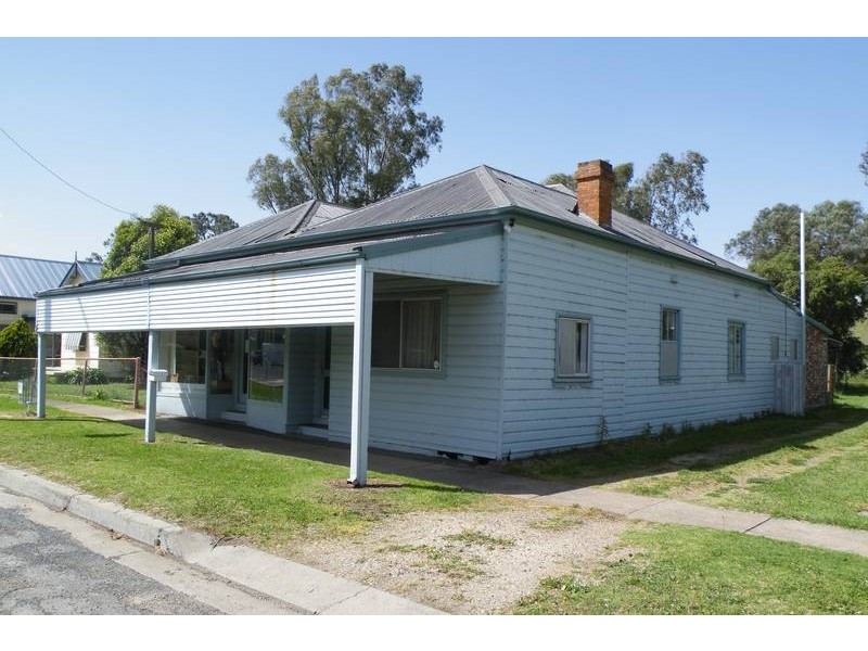 16 New England Highway, Willow Tree NSW 2339