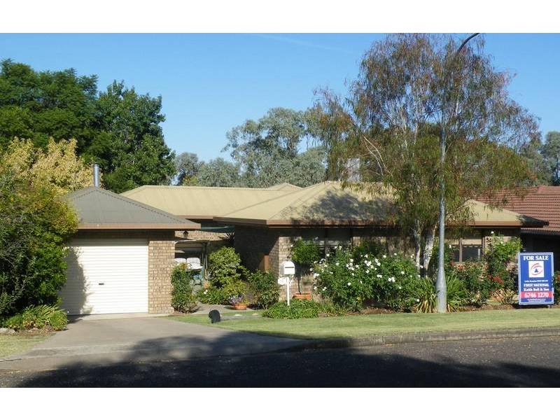 72 Nowland Ave, Quirindi NSW 2343