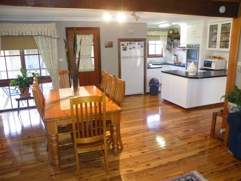 72 Nowland Ave, Quirindi NSW 2343