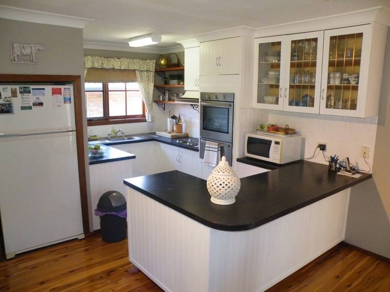72 Nowland Ave, Quirindi NSW 2343