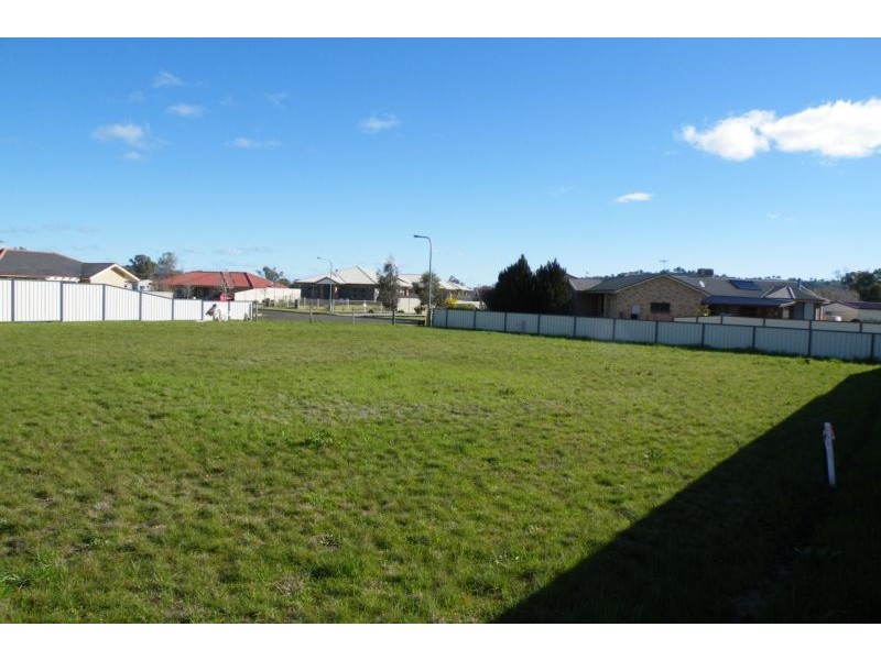 15 Green Crescent, Quirindi NSW 2343