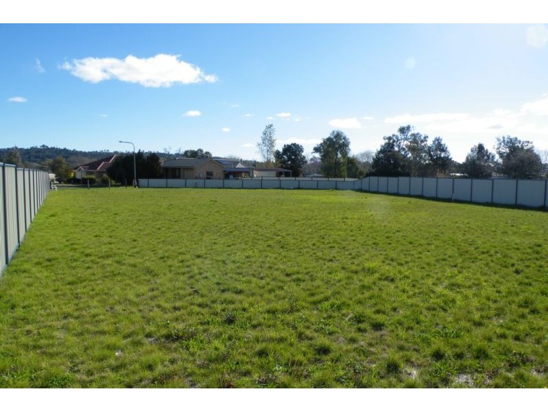 15 Green Crescent, Quirindi NSW 2343