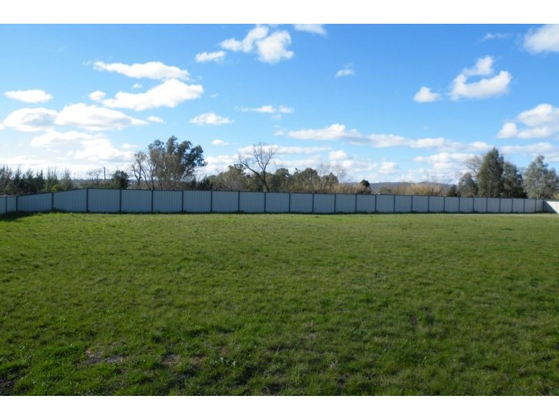 15 Green Crescent, Quirindi NSW 2343