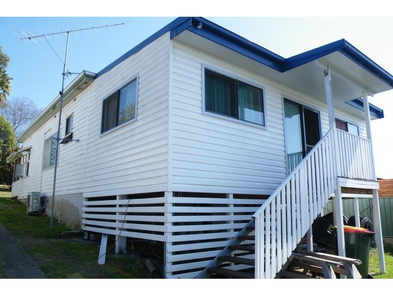 11 North Ave, Quirindi NSW 2343