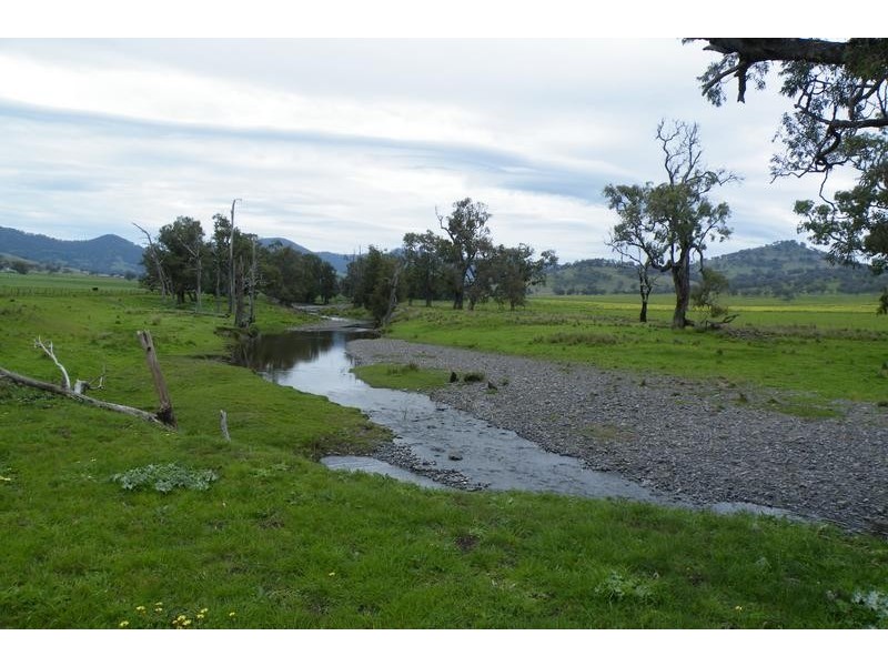 562 Big Jacks Creek Road, Willow Tree NSW 2339